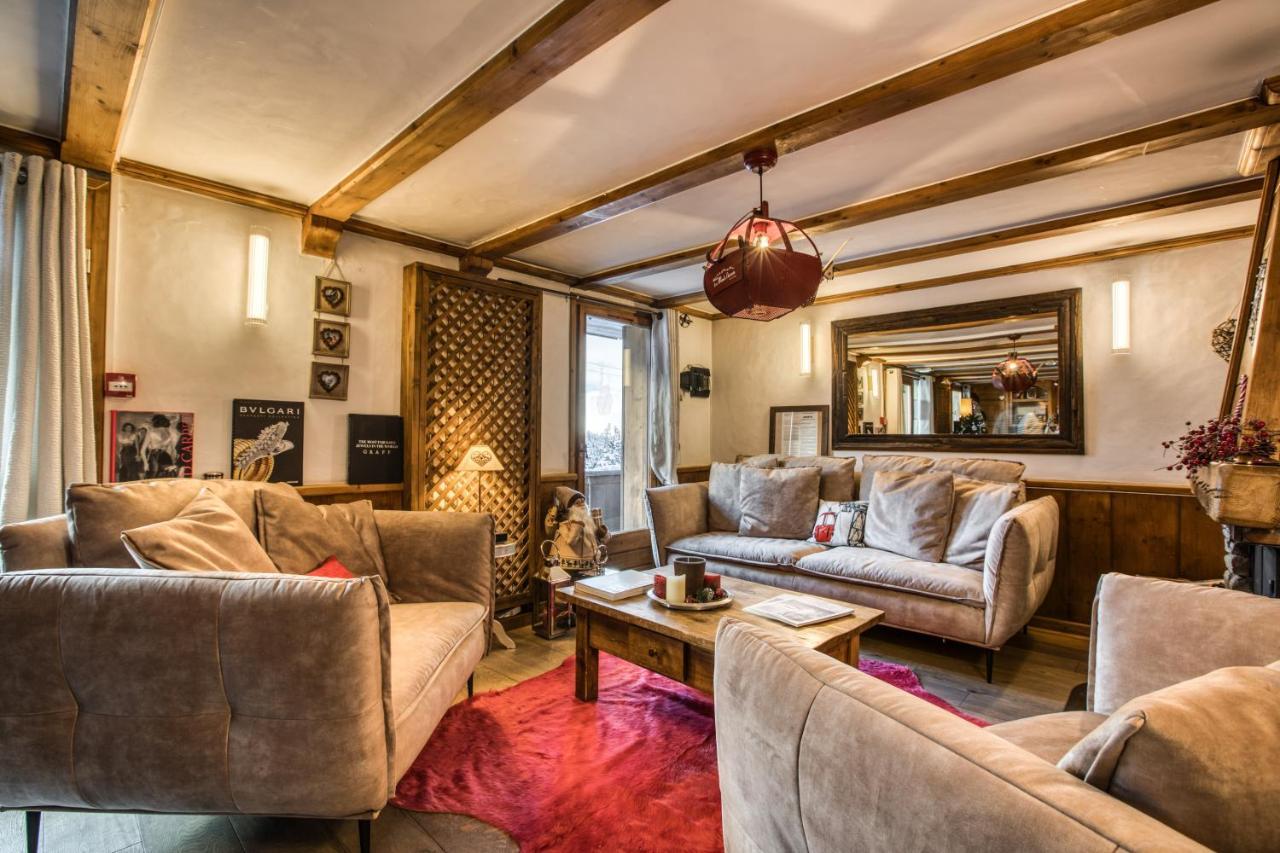 Les Monts Charvin Hotel คูร์เชอแวล ภายนอก รูปภาพ