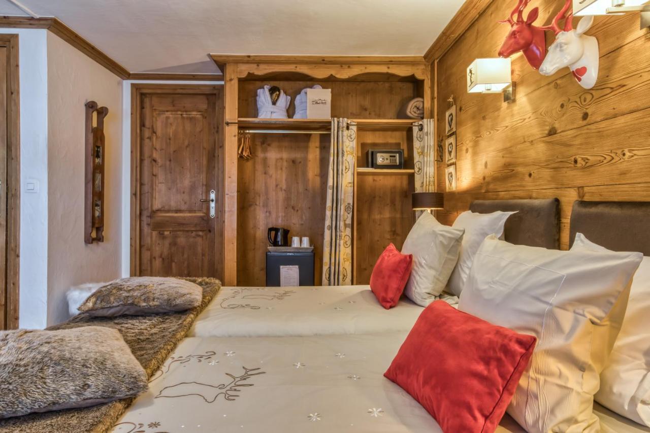 Les Monts Charvin Hotel คูร์เชอแวล ภายนอก รูปภาพ