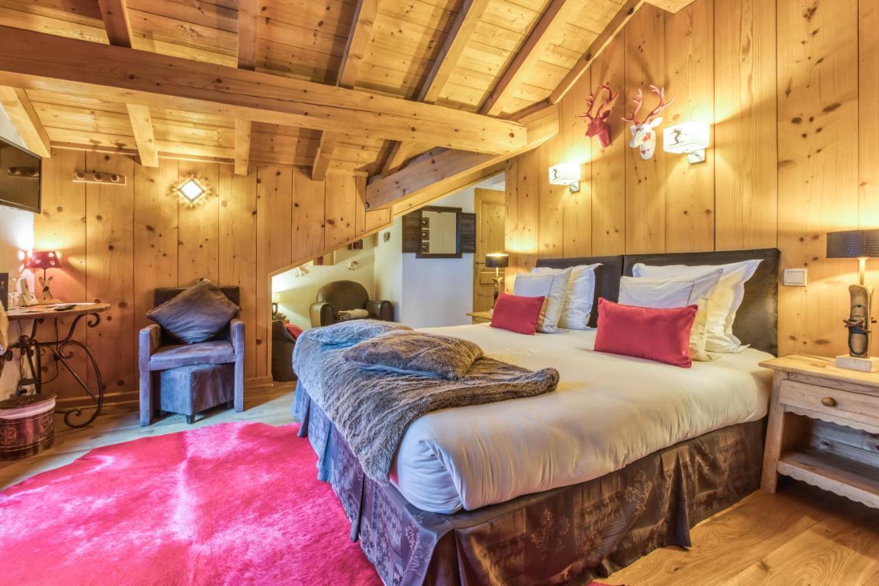 Les Monts Charvin Hotel คูร์เชอแวล ภายนอก รูปภาพ