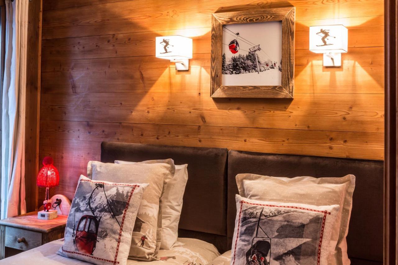 Les Monts Charvin Hotel คูร์เชอแวล ภายนอก รูปภาพ