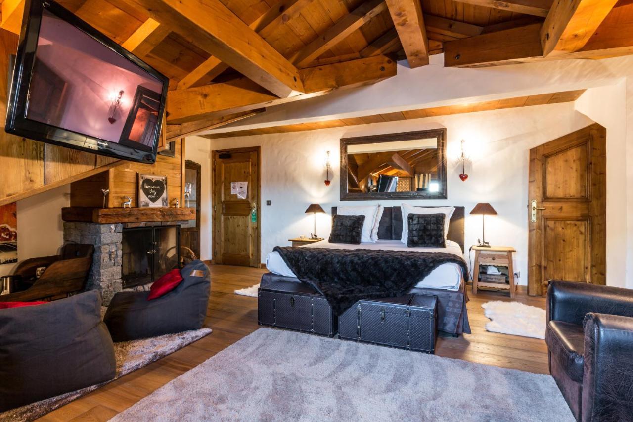 Les Monts Charvin Hotel คูร์เชอแวล ภายนอก รูปภาพ