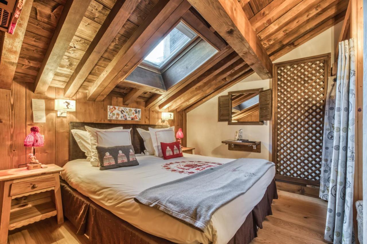 Les Monts Charvin Hotel คูร์เชอแวล ภายนอก รูปภาพ