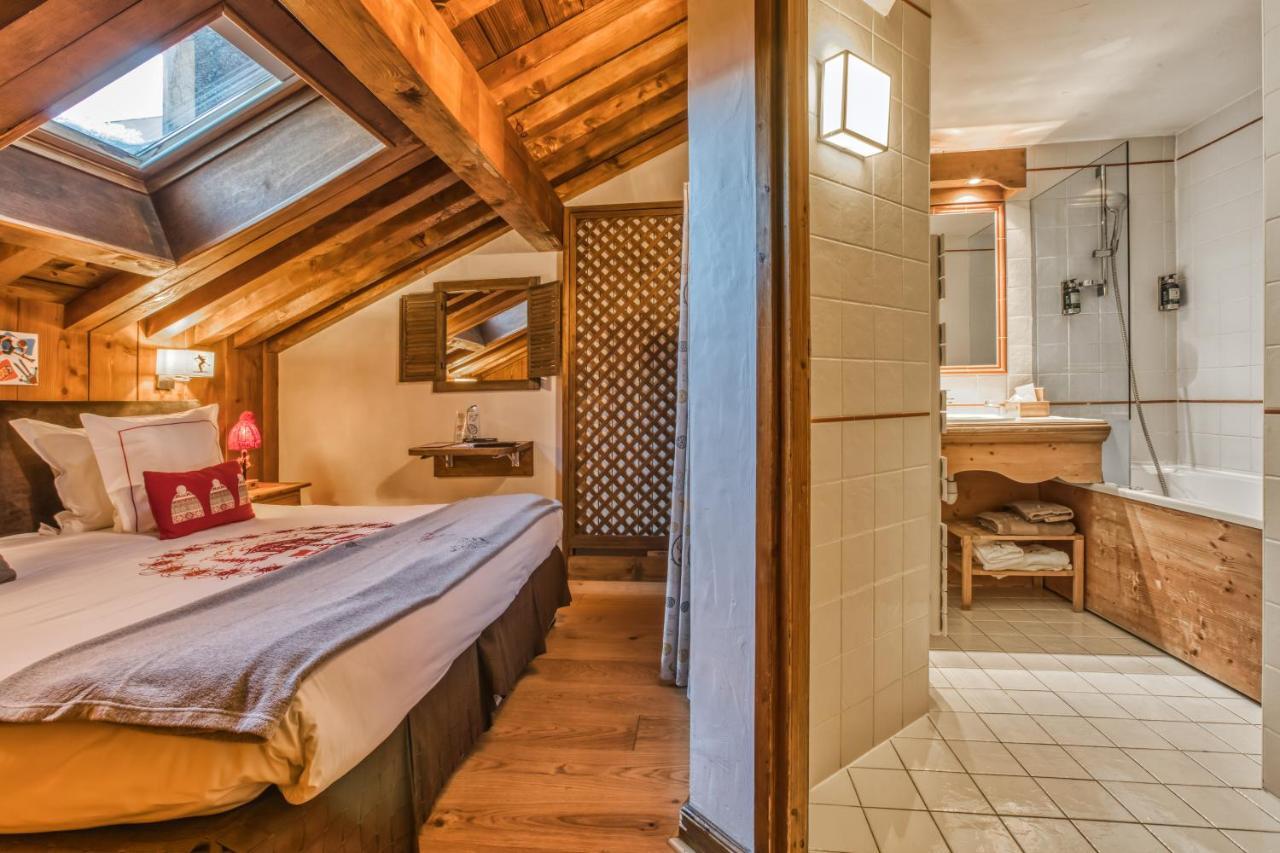 Les Monts Charvin Hotel คูร์เชอแวล ภายนอก รูปภาพ